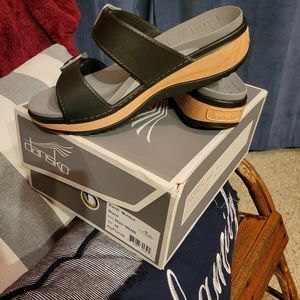 Dansko Kandi Molded Black Slide Sandal Size 9 / 39